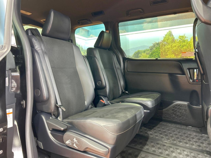 2021 Toyota Noah 6AA-ZWR80W (UW-6a20edd46c779)[25]