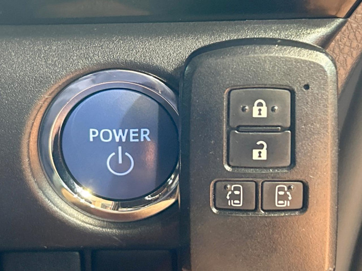 2021 Toyota Noah 6AA-ZWR80W (UW-6a20edd46c779)[4]