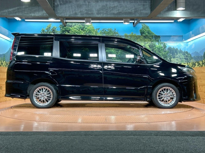 2021 Toyota Noah 6AA-ZWR80W (UW-6a20edd46c779)[17]