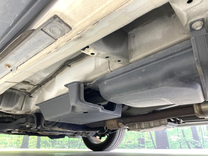 2014 Toyota Estima DBA-ACR50W (UW-6a223d9a75f24)[21]