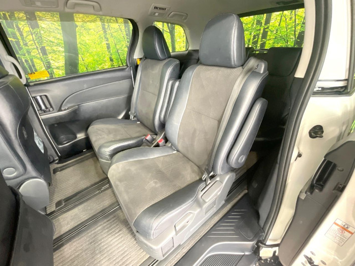 2014 Toyota Estima DBA-ACR50W (UW-6a223d9a79e0b)[13]
