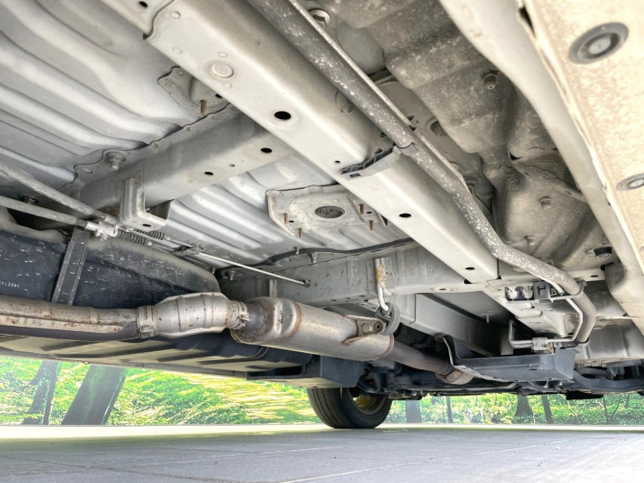 2014 Toyota Estima DBA-ACR50W (UW-6a223d9a79e0b)[19]