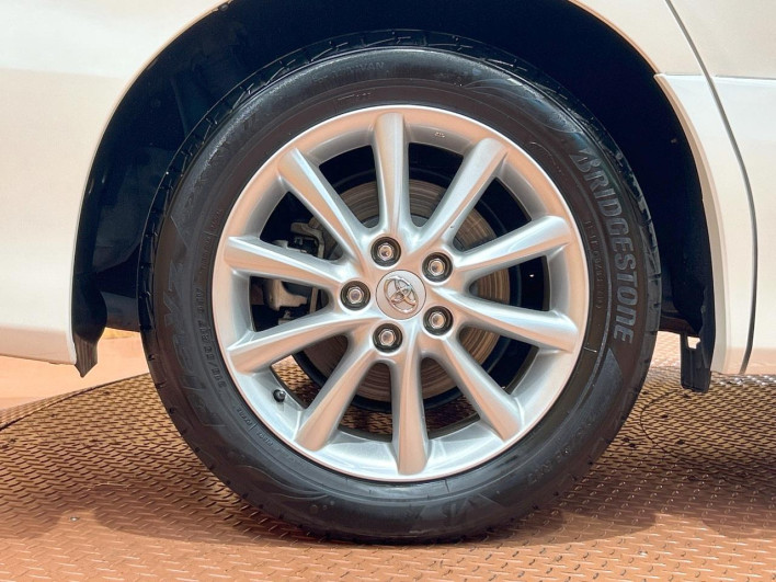 2010 Toyota Estima DBA-ACR50W (UW-6a223d9bad24d)[8]