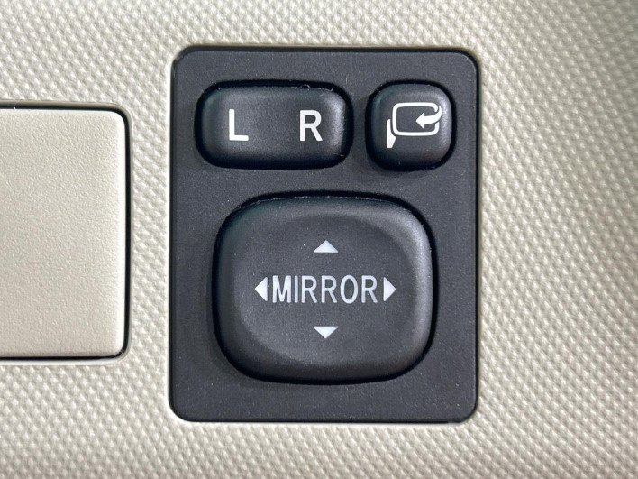 2010 Toyota Estima DBA-ACR50W (UW-6a223d9bad24d)[29]