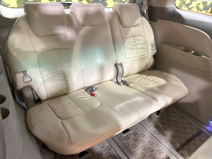 2010 Toyota Estima DBA-ACR50W (UW-6a223d9bad24d)[22]