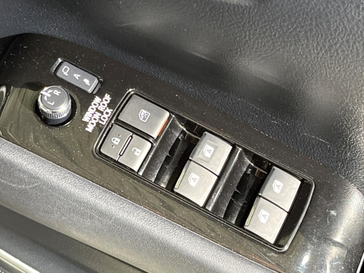 2016 Toyota Vellfire DBA-AGH30W (UW-6a223d9d43f5e)[25]