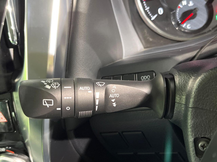 2016 Toyota Vellfire DBA-AGH30W (UW-6a223d9d43f5e)[12]