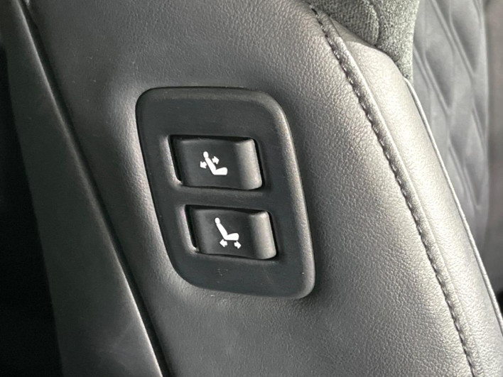 2016 Toyota Vellfire DBA-AGH30W (UW-6a223d9d43f5e)[17]