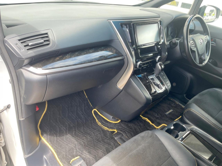 2017 Toyota Vellfire DBA-AGH30W (UW-6a223d9ecf7de)[22]