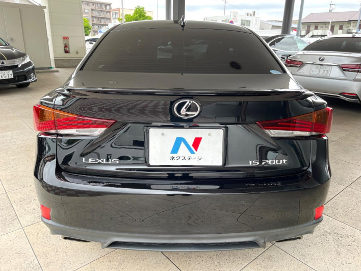 2017 Lexus IS DBA-ASE30 (UW-6a223dae68a04)[23]