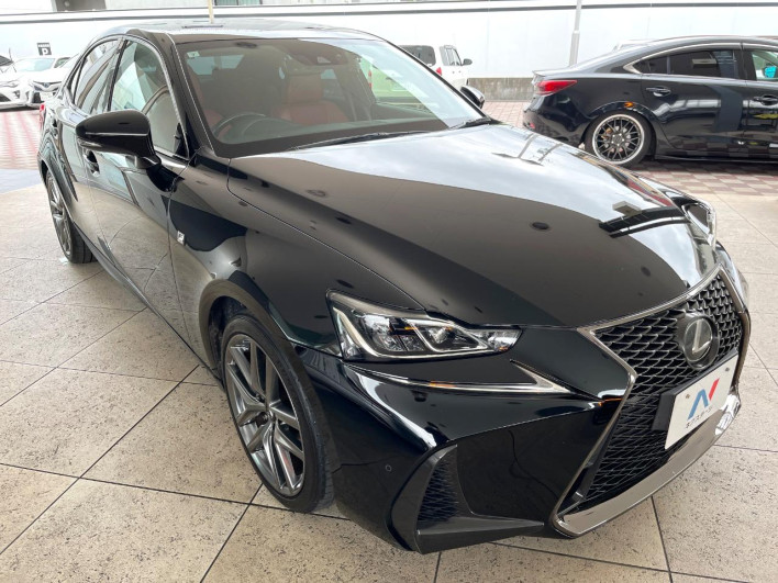 2017 Lexus IS DBA-ASE30 (UW-6a223dae68a04)[18]