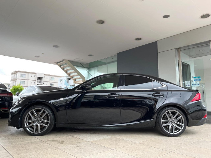 2017 Lexus IS DBA-ASE30 (UW-6a223dae68a04)[21]