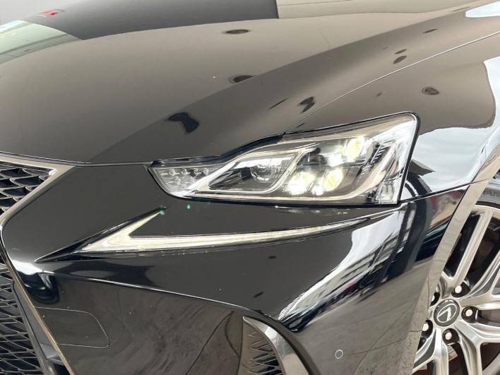 2017 Lexus IS DBA-ASE30 (UW-6a223dae68a04)[13]