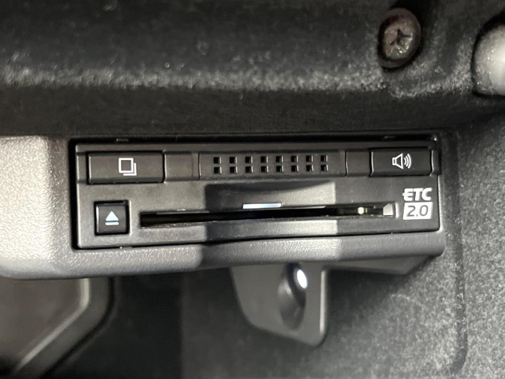 2017 Lexus IS DBA-ASE30 (UW-6a223dae68a04)[29]