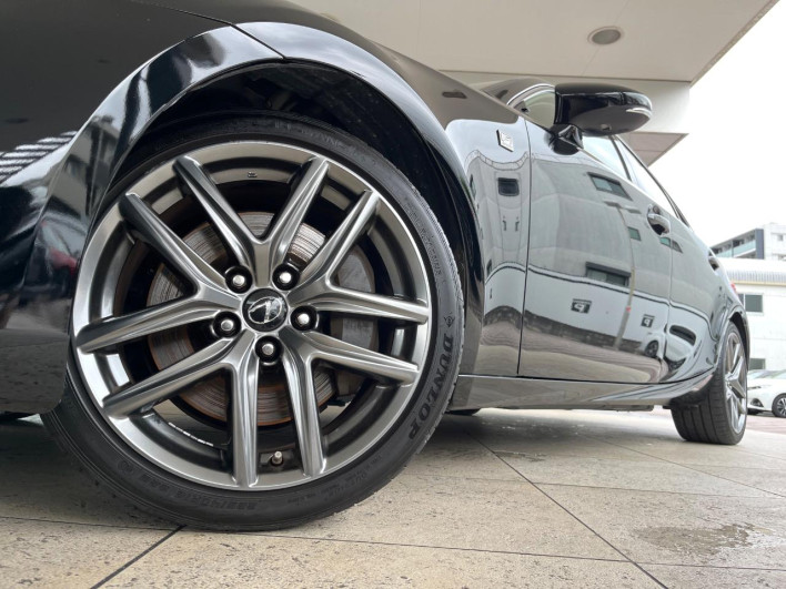 2017 Lexus IS DBA-ASE30 (UW-6a223dae68a04)[4]