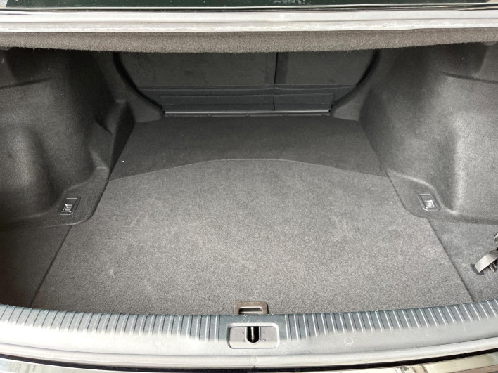 2017 Lexus IS DBA-ASE30 (UW-6a223dae68a04)[12]