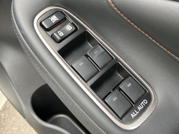 2014 Toyota Crown Hybrid DAA-AWS210 (UW-6a223db203dd3)[28]