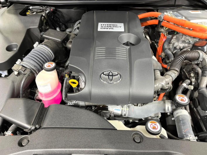 2017 Toyota Crown Hybrid DAA-AWS210 (UW-6a223db425f19)[25]