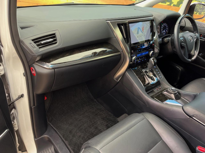 2016 Toyota Alphard Hybrid DAA-AYH30W (UW-6a223dbe5871c)[26]