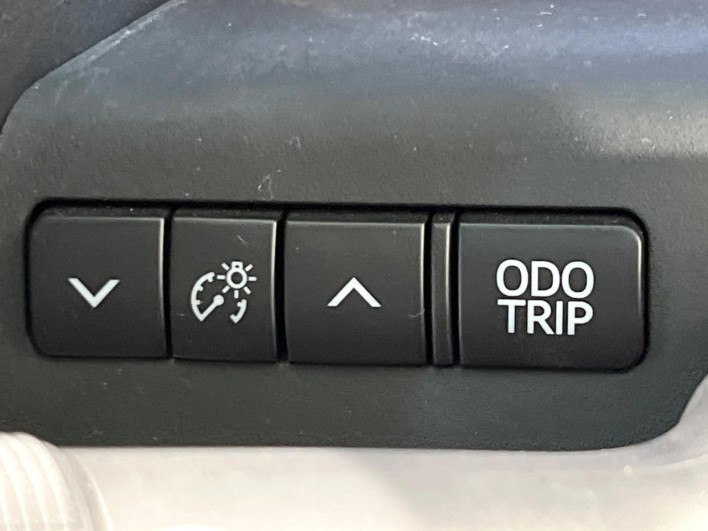 2022 Toyota Alphard Hybrid 6AA-AYH30W (UW-6a223dc0e0723)[27]