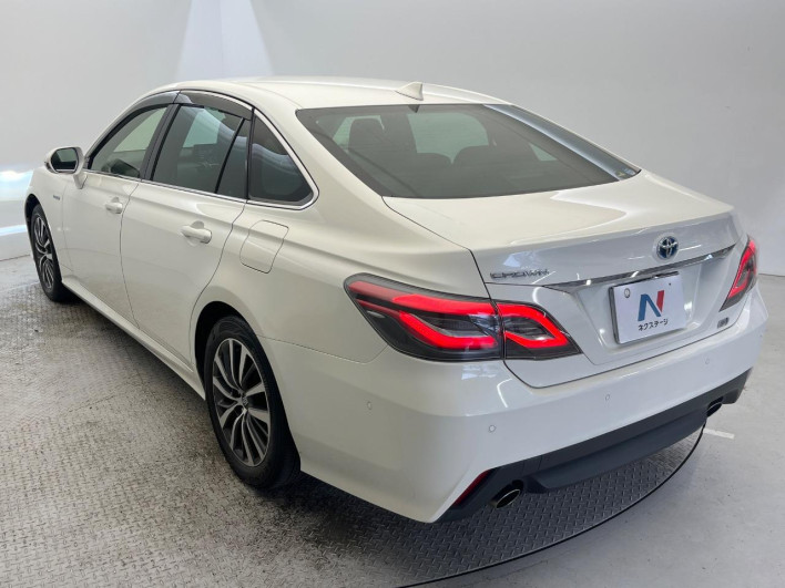 2019 Toyota Crown Hybrid 6AA-AZSH20 (UW-6a223dc292151)[26]