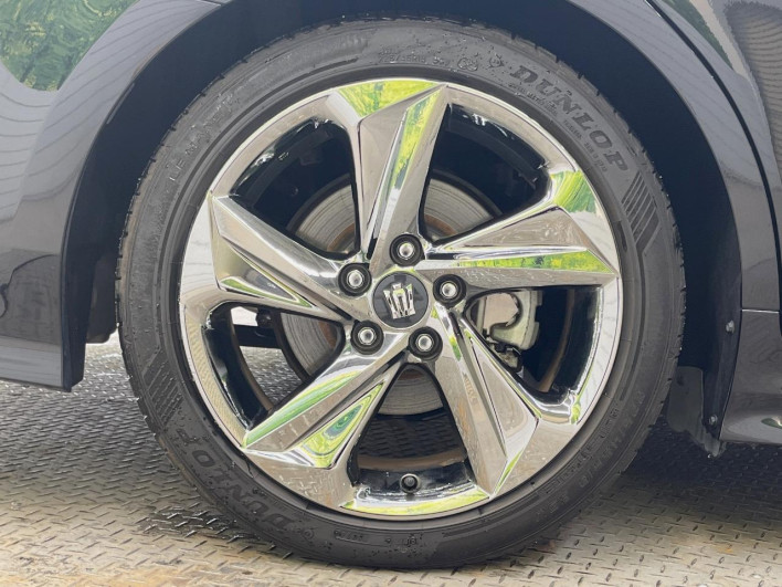 2019 Toyota Crown Hybrid 6AA-AZSH20 (UW-6a223dc34a192)[7]