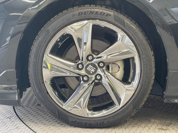 2019 Toyota Crown Hybrid 6AA-AZSH20 (UW-6a223dc34a192)[9]