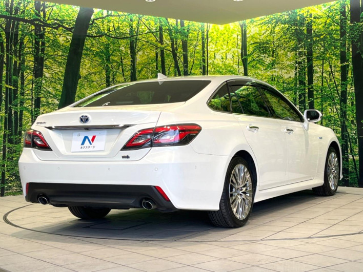 2019 Toyota Crown Hybrid 6AA-AZSH20 (UW-6a223dc378ce2)[16]