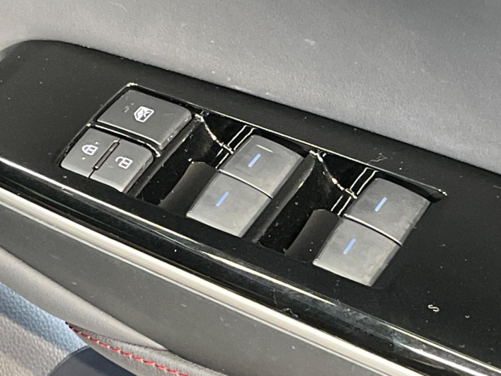 2020 Toyota Crown Hybrid 6AA-AZSH20 (UW-6a223dc3bfab1)[25]
