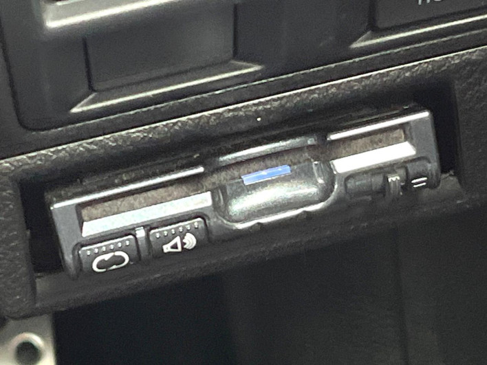 2014 Subaru Legacy B4 DBA-BMM (UW-6a223de5e3b8b)[25]