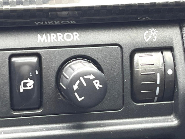 2014 Subaru Legacy B4 DBA-BMM (UW-6a223de5e3b8b)[27]