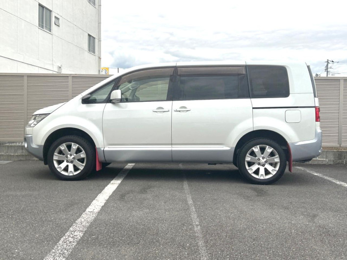2016 Mitsubishi Delica D:5 LDA-CV1W (UW-6a223deb09dfc)[21]