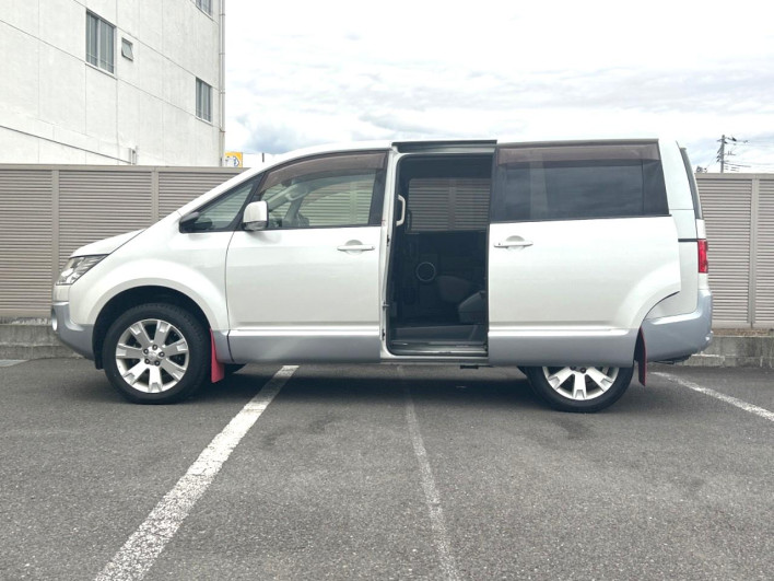 2016 Mitsubishi Delica D:5 LDA-CV1W (UW-6a223deb09dfc)[22]