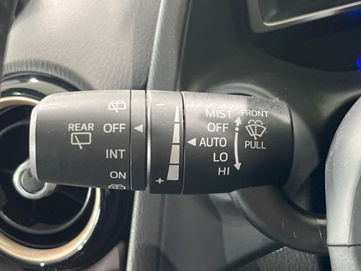 2017 Mazda Demio LDA-DJ5AS (UW-6a223df6e8b4e)[11]