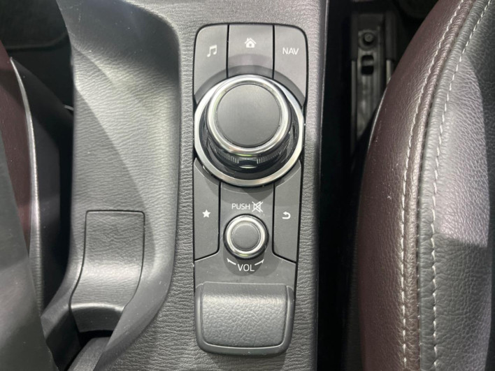 2017 Mazda Demio LDA-DJ5AS (UW-6a223df6e8b4e)[23]