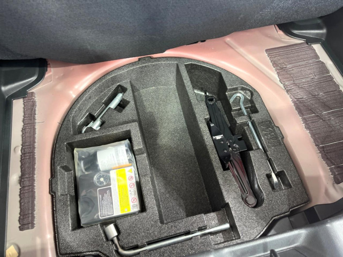 2017 Mazda Demio LDA-DJ5FS (UW-6a223df75e0aa)[19]