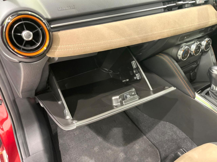 2017 Mazda Demio LDA-DJ5FS (UW-6a223df75e0aa)[9]