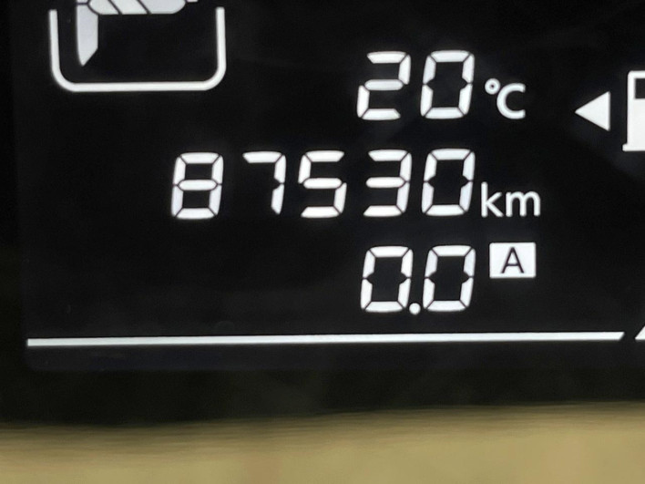 2014 Nissan Note DBA-E12 (UW-6a223dfd3ed03)[2]