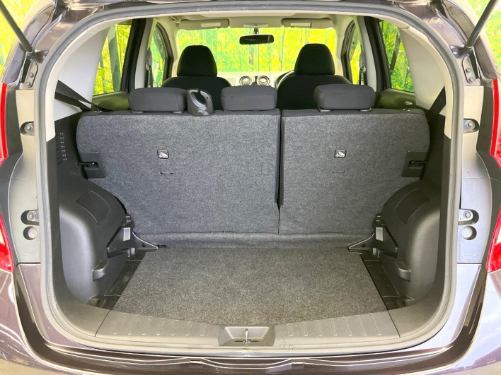 2014 Nissan Note DBA-E12 (UW-6a223dfd3ed03)[26]