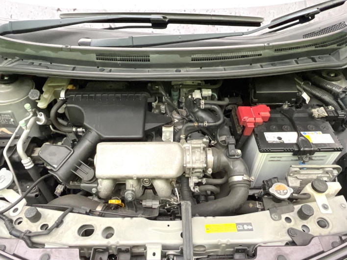 2014 Nissan Note DBA-E12 (UW-6a223dfd3ed03)[4]