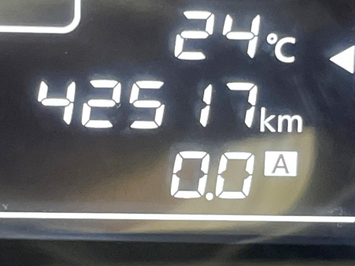 2014 Nissan Note DBA-E12 (UW-6a223dfd40f59)[2]