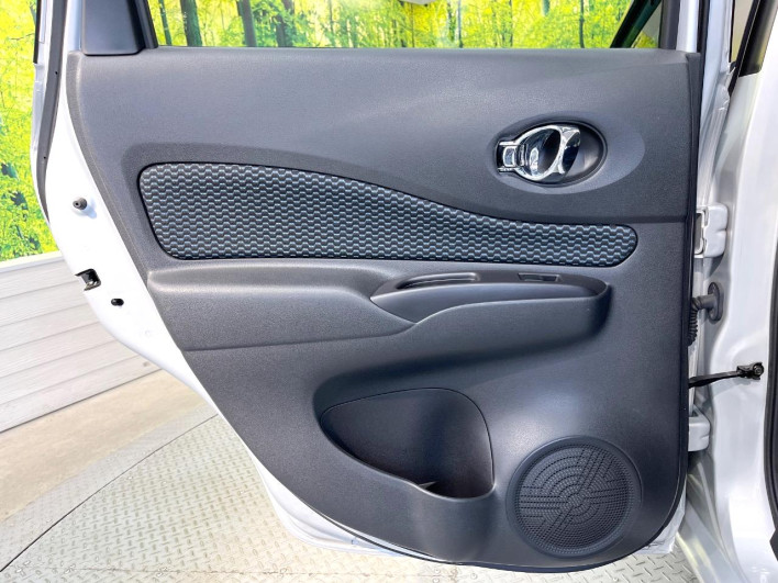 2014 Nissan Note DBA-E12 (UW-6a223dfd40f59)[21]