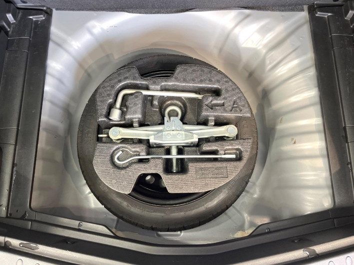 2014 Nissan Note DBA-E12 (UW-6a223dfd40f59)[25]