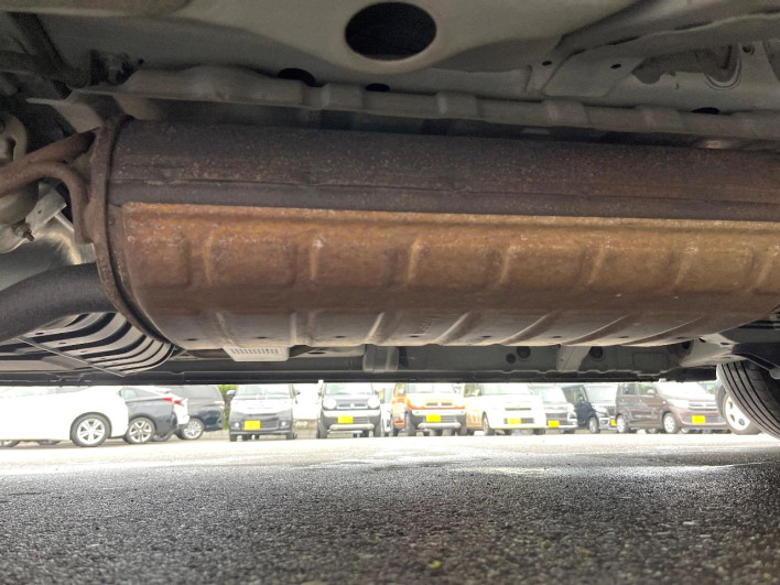 2011 Nissan Serena DBA-FC26 (UW-6a223e02955aa)[21]