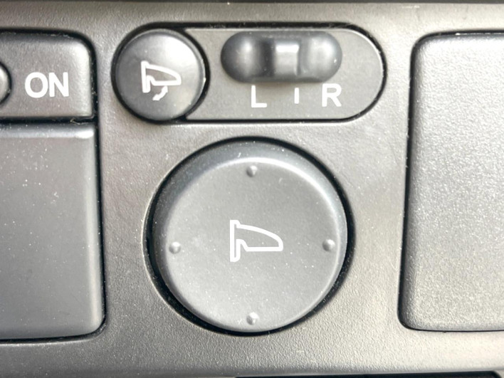 2013 Honda Freed DBA-GB3 (UW-6a223e0f01a40)[28]