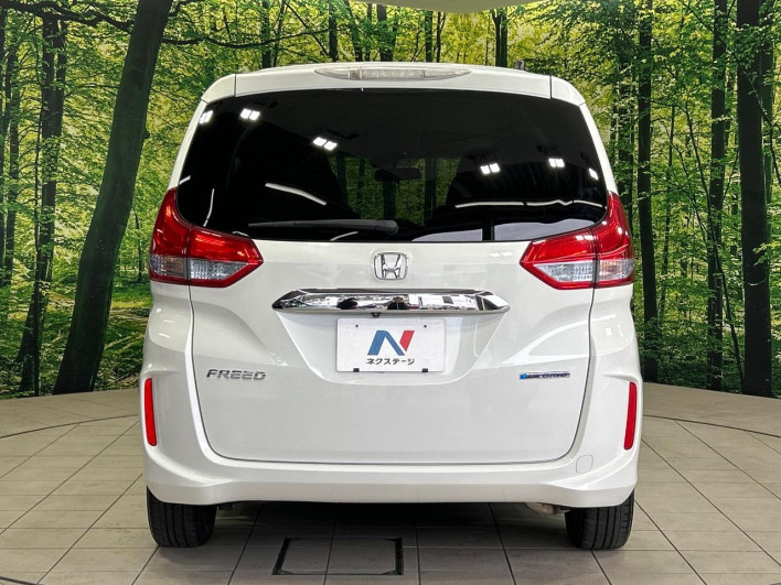 2017 Honda Freed hybrid DAA-GB7 (UW-6a223e1042478)[28]