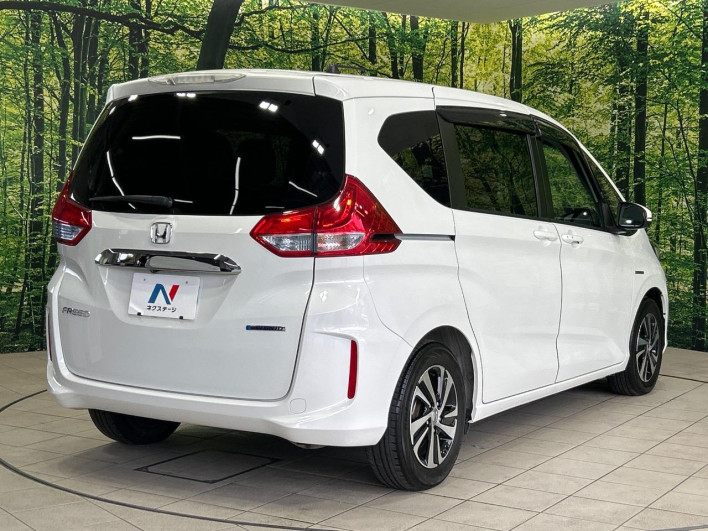 2017 Honda Freed hybrid DAA-GB7 (UW-6a223e1042478)[27]