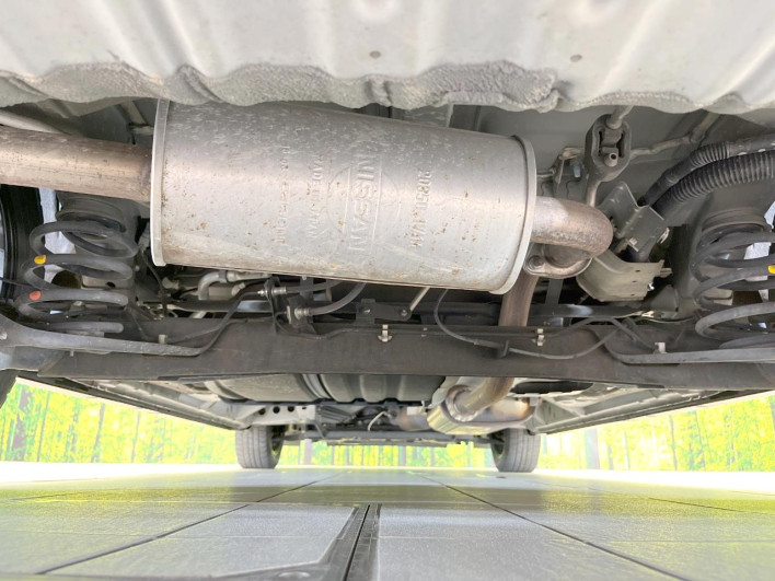 2016 Nissan Serena DAA-GFC27 (UW-6a223e16c58a4)[21]