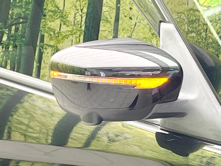 2016 Nissan Serena DAA-GFC27 (UW-6a223e16c58a4)[12]
