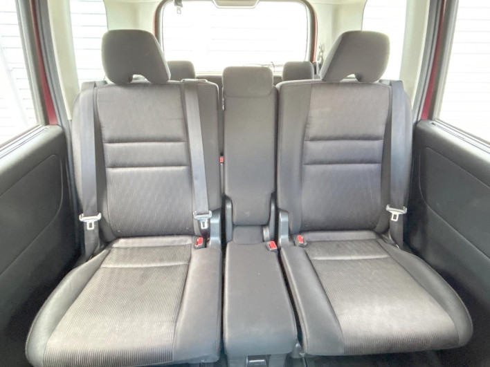 2017 Nissan Serena DAA-GFNC27 (UW-6a223e1f6a952)[26]